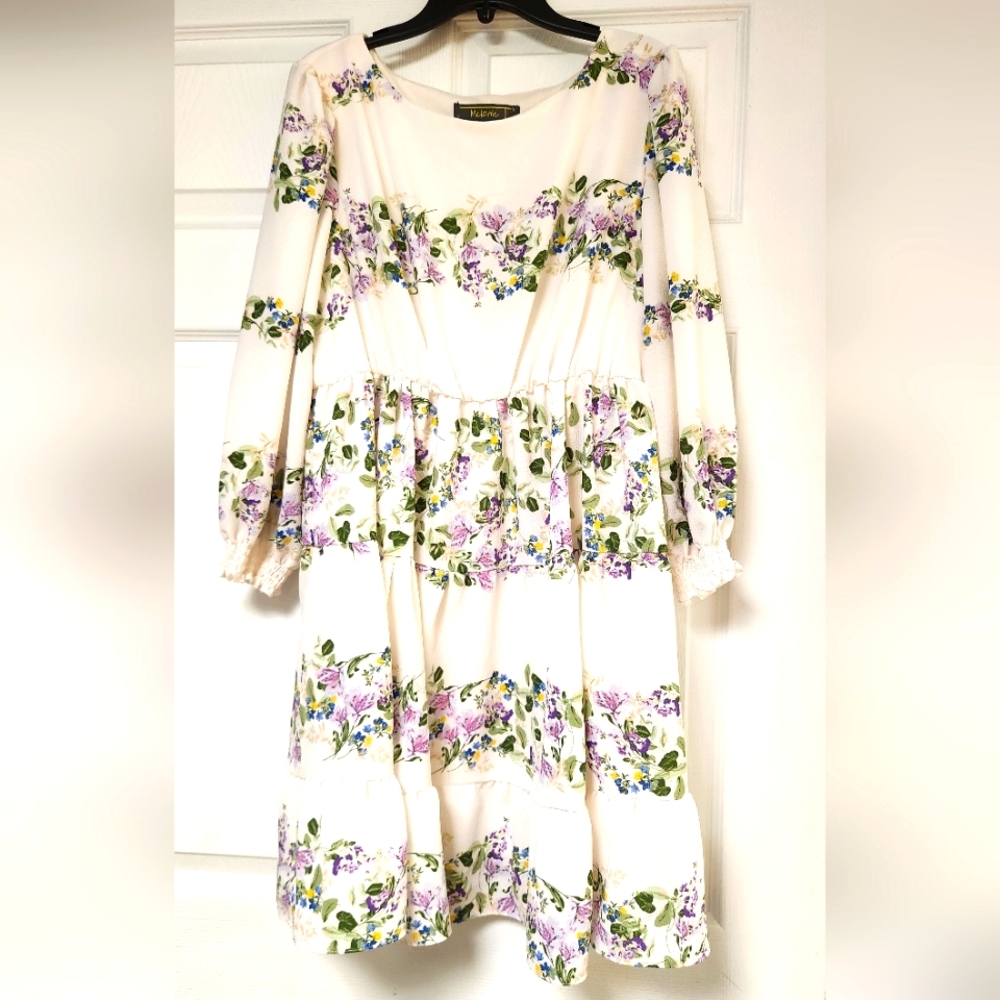 Melonie Floral Dress Sz. Petite Large